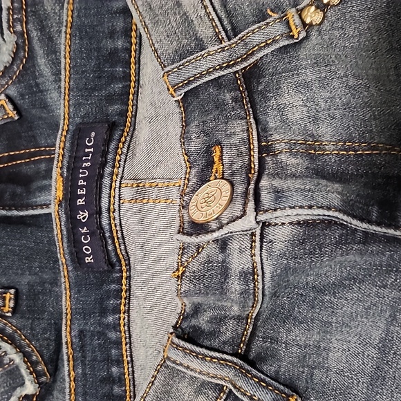 2 Pair Women's Size 2 Rock & Republic Berlin Skinny Jeans Skull Rivets - Picture 4 of 15